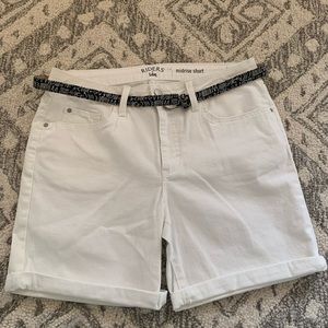 NWOT Lee Midrise a short Size 8